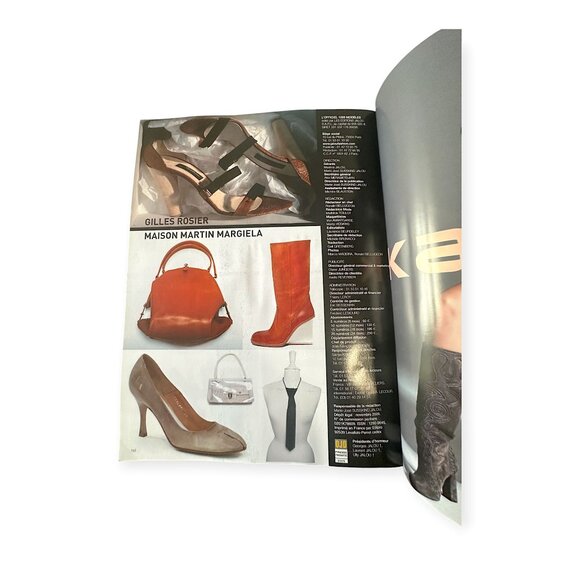 L’Officiel 1000 Models Accessories No.30 Spring/Summer 2007 Magazine - Picture 9 of 9